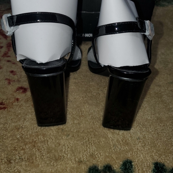 Womens Heels - Picture 6 of 7